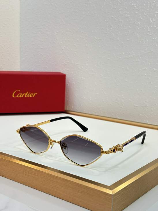 Picture of Cartier Sunglasses _SKUfw80238721fw